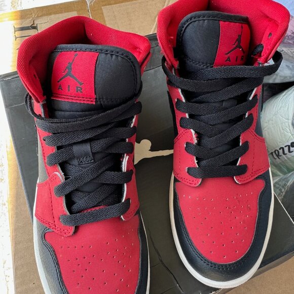 Air Jordan 1 Mid BG Black/Gym Red Youth Size 5 - Lightly Used - Picture 6 of 10